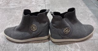 Botines Guess Talla 41 Gris