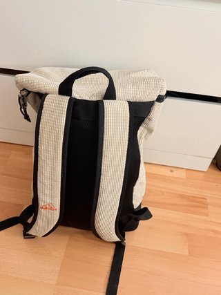 Mochila Adidas Beige y Negra
