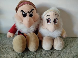 2 Nani Peluche Biancaneve Brontolo e Mammolo