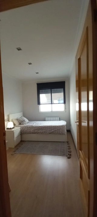 Estructura cama 90x200cm con colchón y cabecera