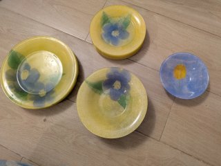 Juego de vajilla con flores