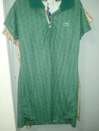2 vestidos Lacoste uno verde y uno marron