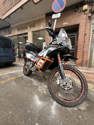 KTM 990 Adventure 2008 Negra y Naranja