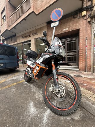 KTM 990 Adventure 2008 Negra y Naranja