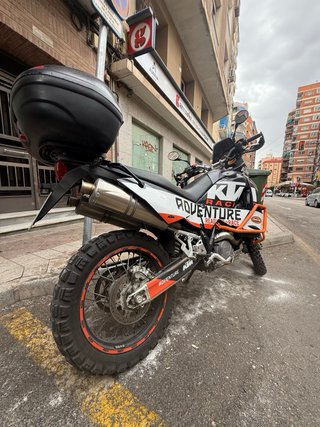 KTM 990 Adventure 2008 Negra y Naranja