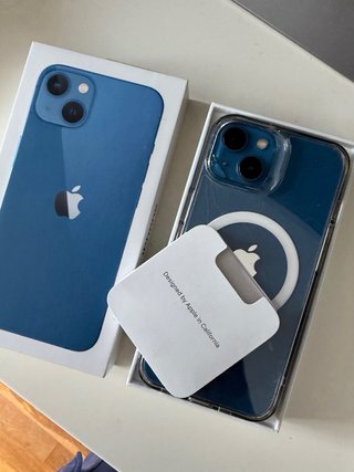 iPhone 13 Azul con MagSafe