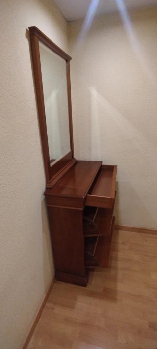 Mueble recibidor con espejo y zapatero