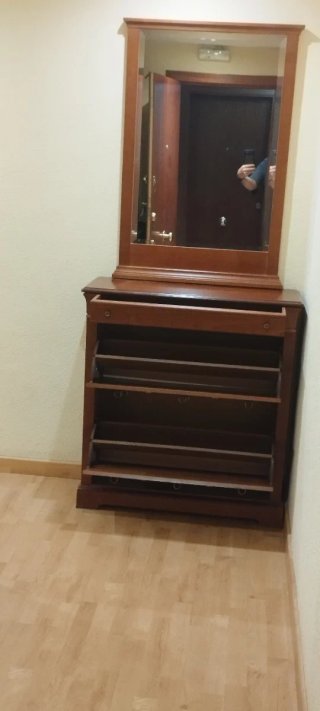 Mueble recibidor con espejo y zapatero