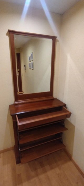 Mueble recibidor con espejo y zapatero