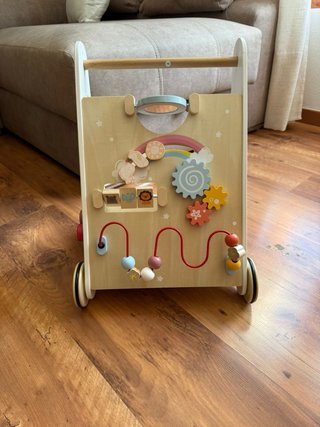 Andador de madera para bebés