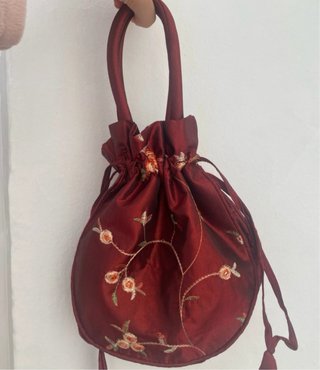 Bolso de fiesta burdeos