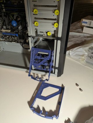 Intel Xeon E-2135, 32GB RAM y 4x1Gbe