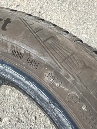 Neumáticos continental 185/60 R15 88H.