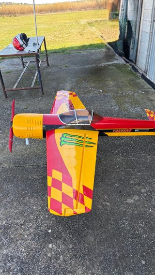 Avión RC Yak 55M