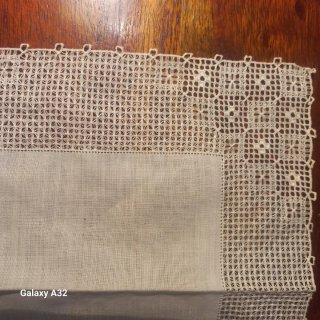 Pañuelo de encaje hecho a mano