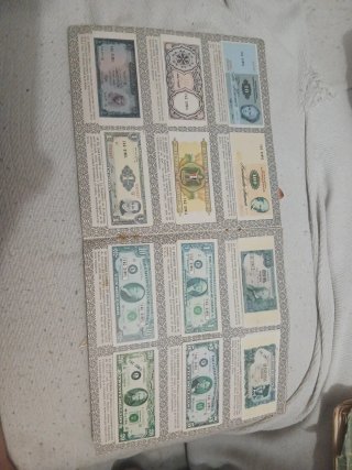 Álbum Dinero de Todos los Países