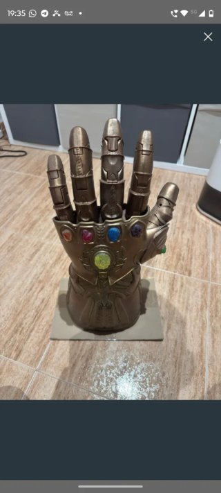 Pack Marvel Legends (Cascos + guantelete)