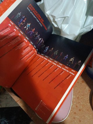Libro "Resident Evil: El terror se vuelve..."