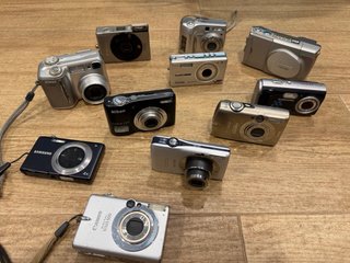Set di Fotocamere Digitali