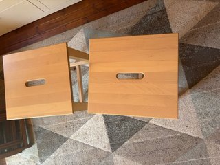 Taburetes Madera IKEA (2 unidades).