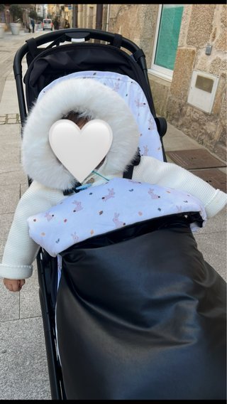 Saco para silla de bebé impecable