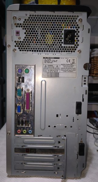 PC Retro Packard Bell + Schermo, Tastiera e Mouse