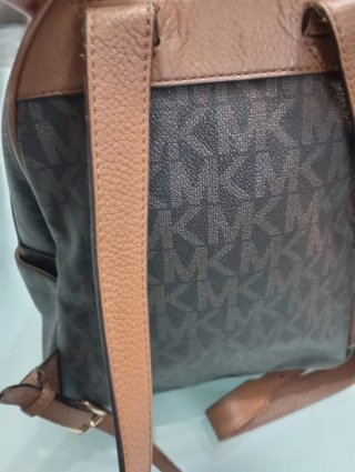 Mochila Michael Kors Studded Marrón