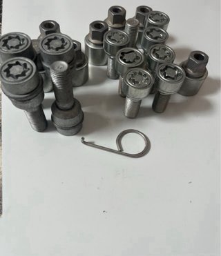 Tornillos antirrobo VW T4 T5 T6 GOLF 7 AUDI Q5 Q7