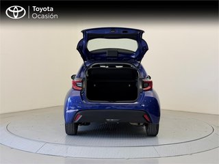 TOYOTA Yaris ACTIVE PLUS