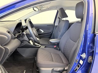 TOYOTA Yaris ACTIVE PLUS