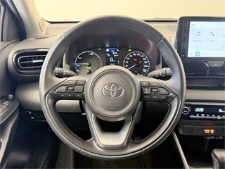 TOYOTA Yaris ACTIVE PLUS
