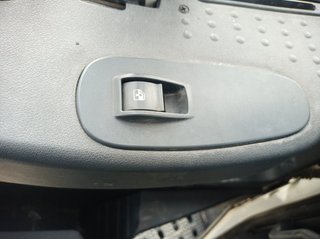 MANDO ELEVALUNAS DELANTERO DERECHO IVECO EUROCARG