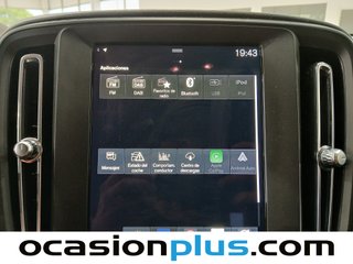 Volvo XC40 T2 Momentum Core 95 kW (129 CV)