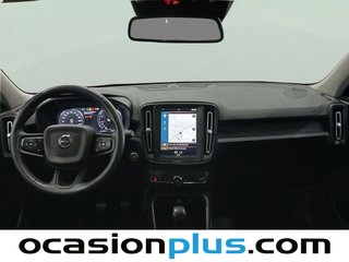 Volvo XC40 T2 Momentum Core 95 kW (129 CV)