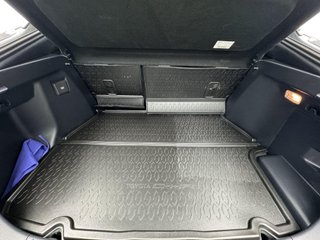Toyota C-HR GR Sport Plug-in Hybrid 220