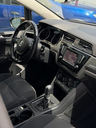 Volkswagen Touran Advance TDI 2016