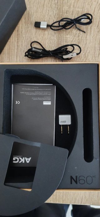 AKG N60 NC Auriculares Cancelación Ruido