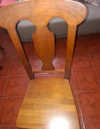 Mesa de madera maciza con 6 sillas