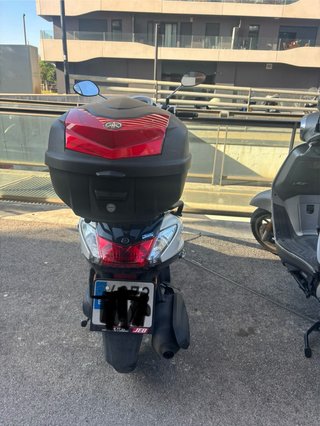 Yamaha Scooter 125cc Blanca Automática 2023
