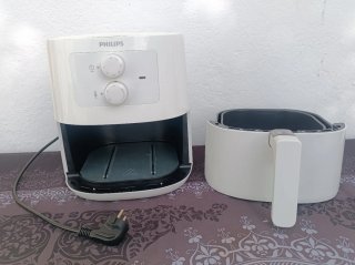 Freidora de aire Philips blanca