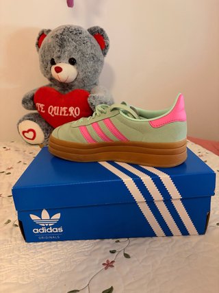Zapatillas Adidas plataforma verde y rosa