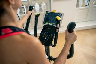Bicicleta Elíptica Domyos EL500 con 7kg rueda inercia.