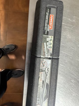 Llave dinamométrica con accesorios
