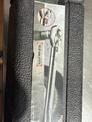 Llave dinamométrica con accesorios