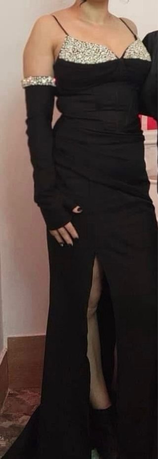 Vestido negro con pedrería boda gitana