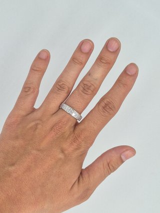 049-01-00316 Anillo Oro Blanco 18K con Diamantes