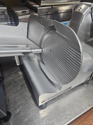 Cortadora de fiambres profesional