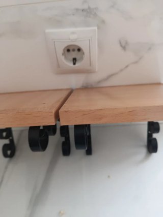 Scaffali da parete rustici, supporti in ferro battuto