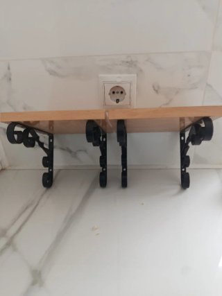 Scaffali da parete rustici, supporti in ferro battuto