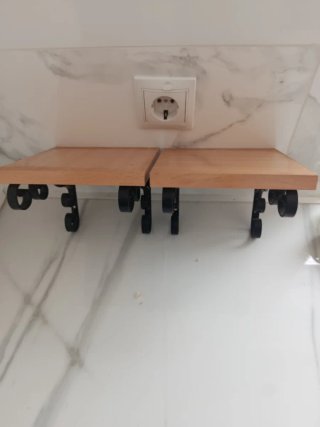 Scaffali da parete rustici, supporti in ferro battuto